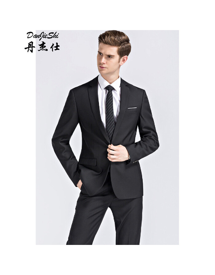 长沙偶遇黄晓明！西装肥大裤腿拖地显邋遢数十位保镖为其开路(图1)